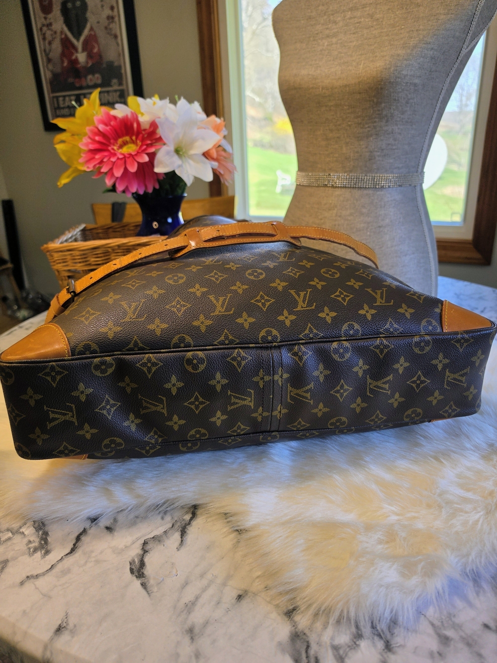 Louis Vuitton Monogram XL Travel Tote/weekender - Picture 14 of 14